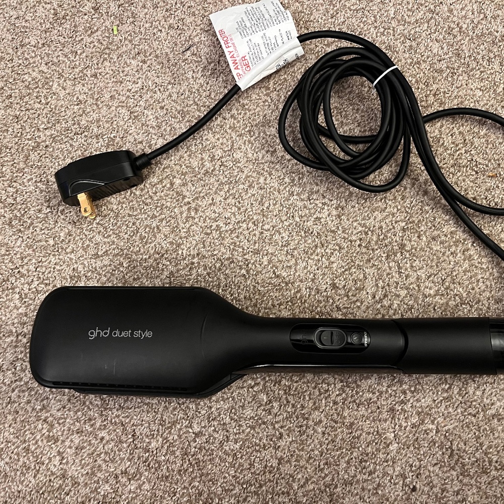 ghd Duet Style 2in1 flat iron blow dryer